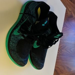Nike Free 4.0 Flyknit shoes Size 7.5